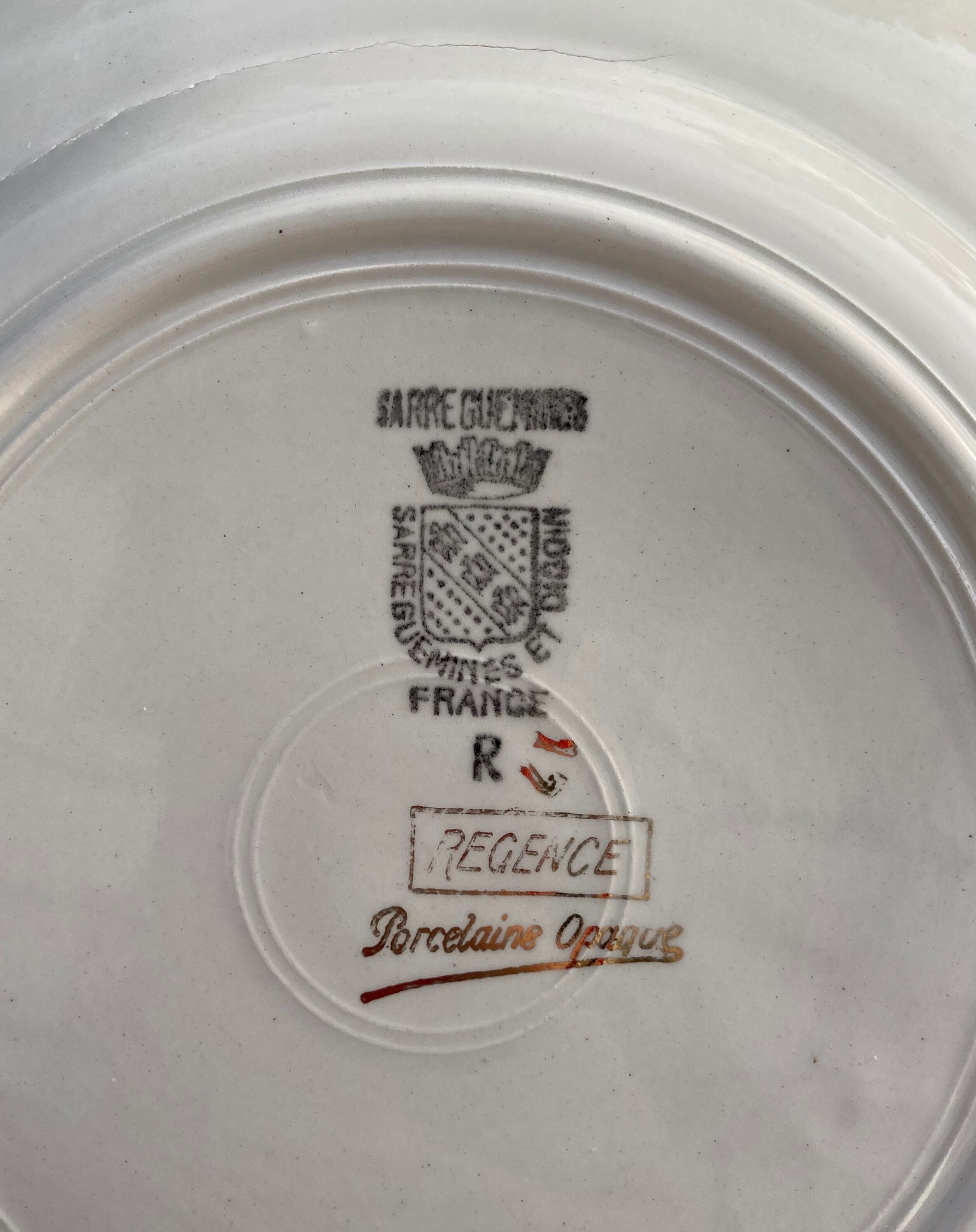9 dessert plates Sarreguemines Digoin Regence gold and red