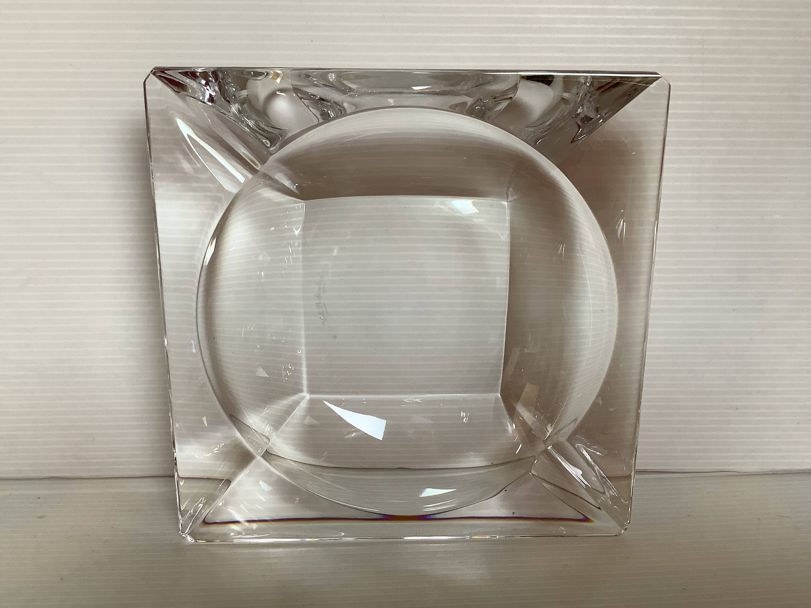 Large empty pocket ashtray Val Saint Lambert