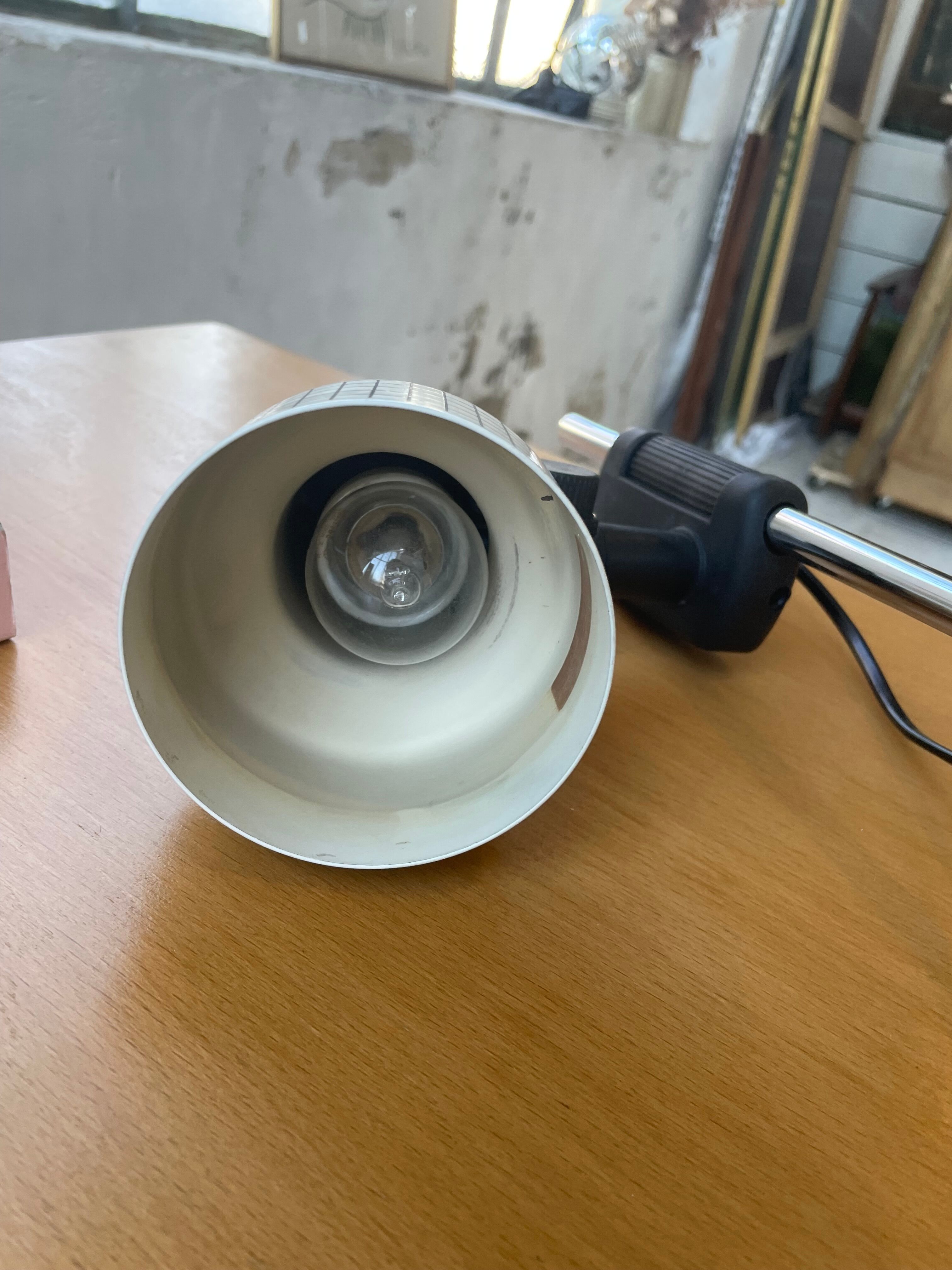 Articulated desk lamp 80s