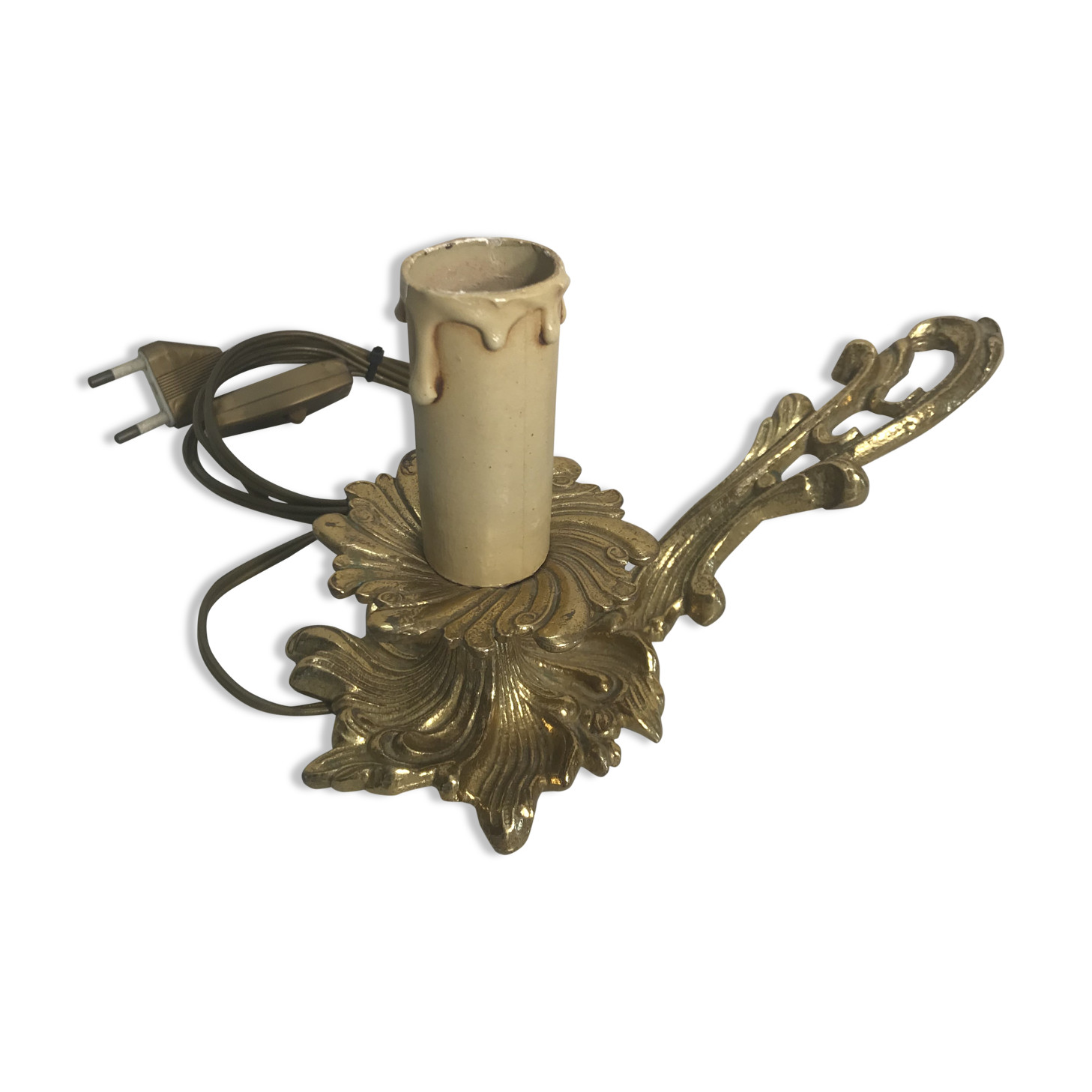 Former hand candleholder in golden bronze electrified vintage lamp