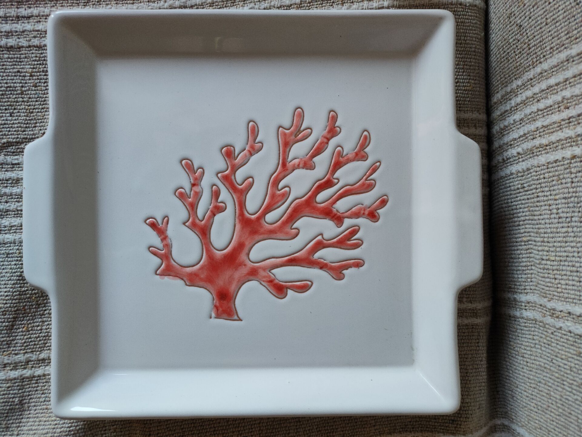 Square serving dish