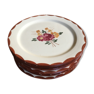 Series of 8 dessert plates