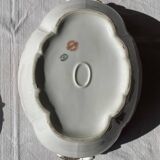 Set of dishes, soup tureen and sauceboat