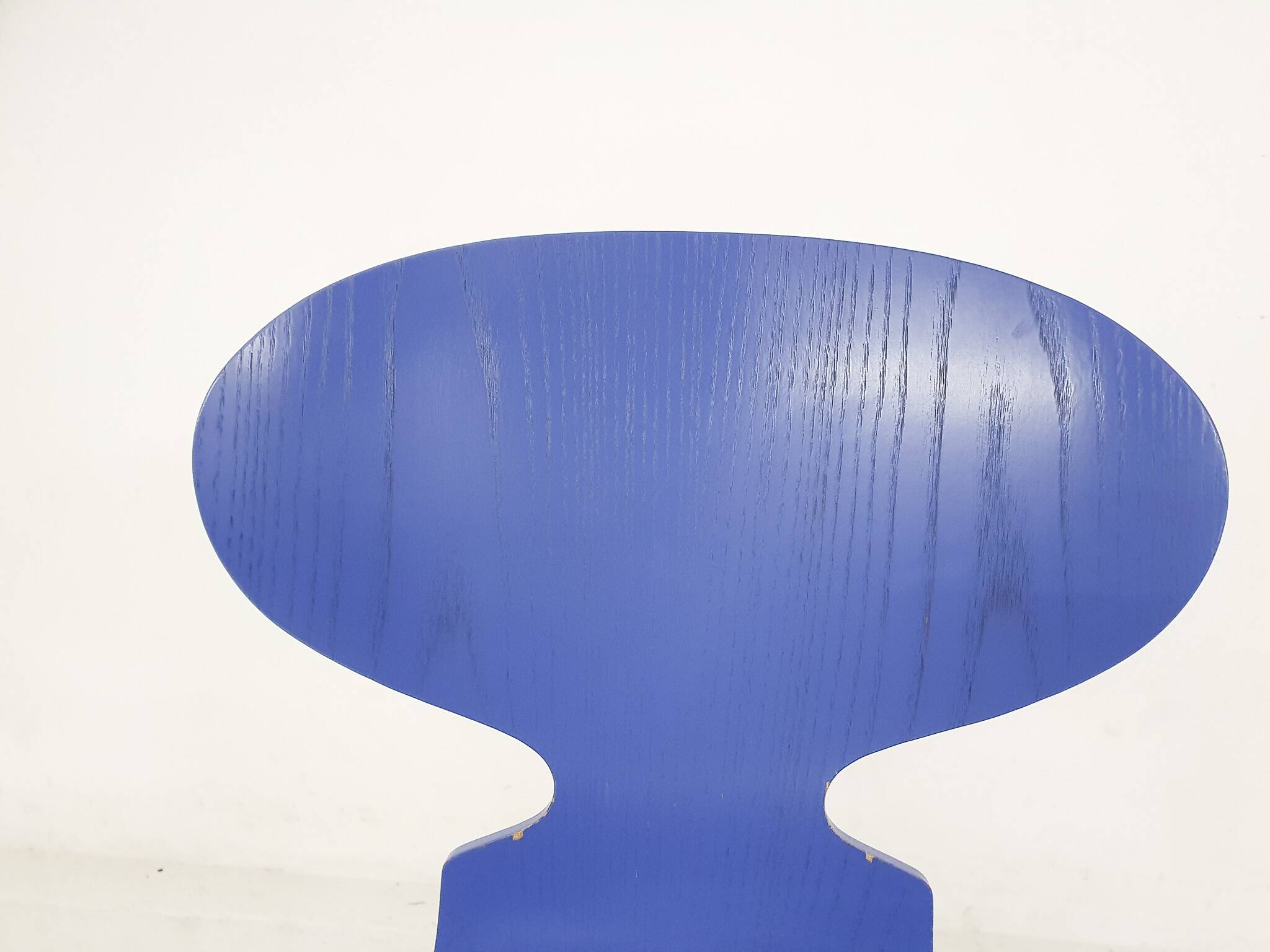 Arne Jacobsen for Fritz Hansen ultramarine (L15) wooden "Ant" chair, Denmar