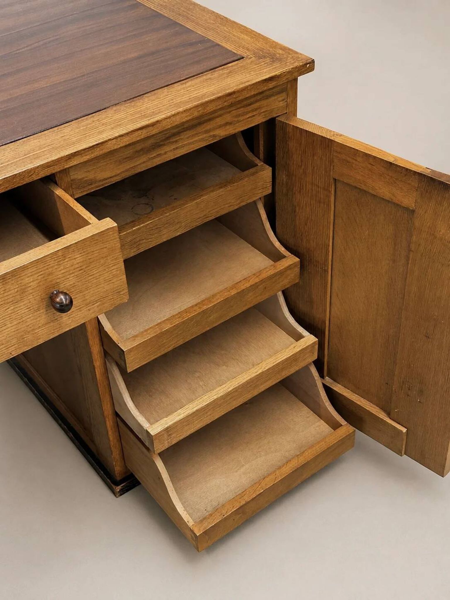 Bureau moderniste Art Déco, Pays-Bas, années 1920