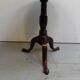 Table ronde inclinable antique en acajou