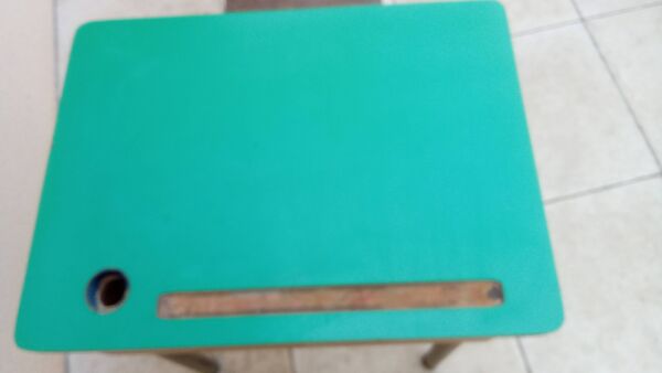 Ancien bureau d'école vintage