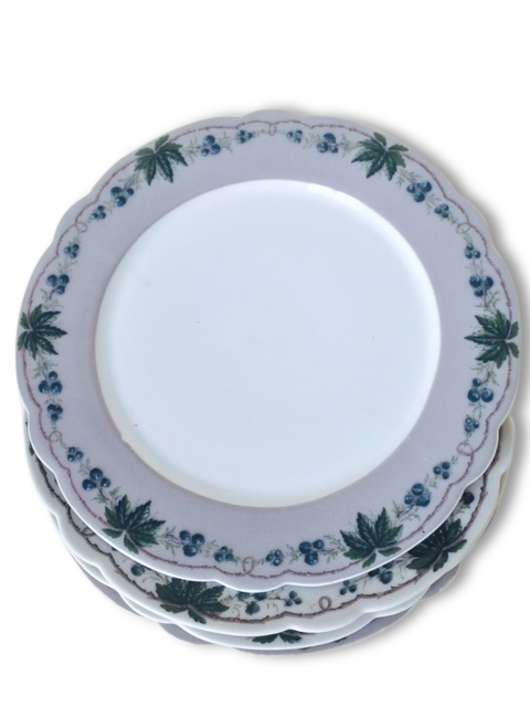 Series of 4 plates to dessert XIX