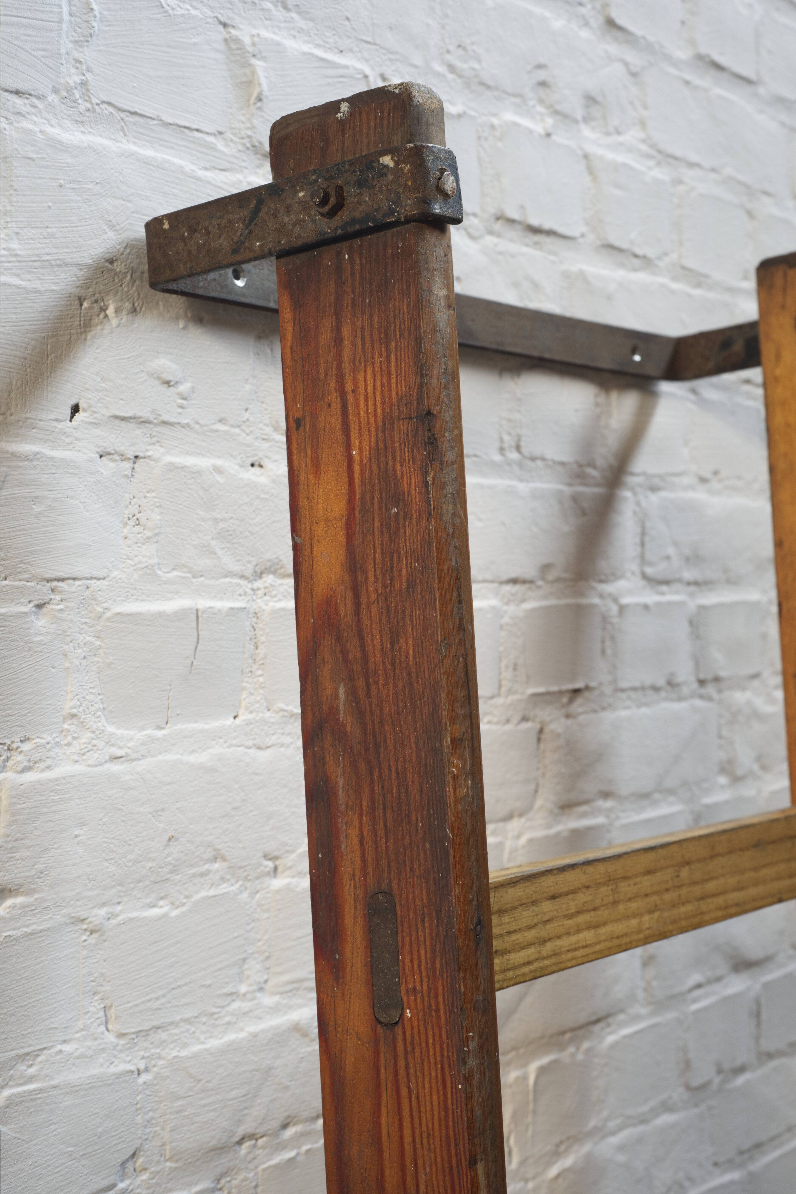 Échelle d'escalade en pin vintage