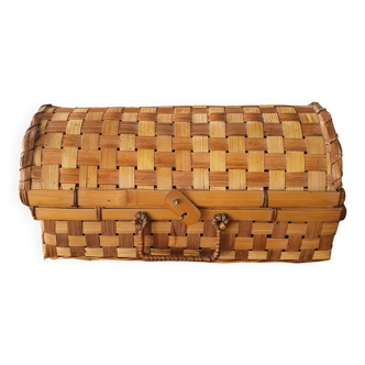 Wicker basket