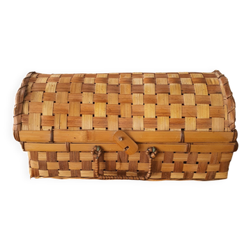 Wicker basket