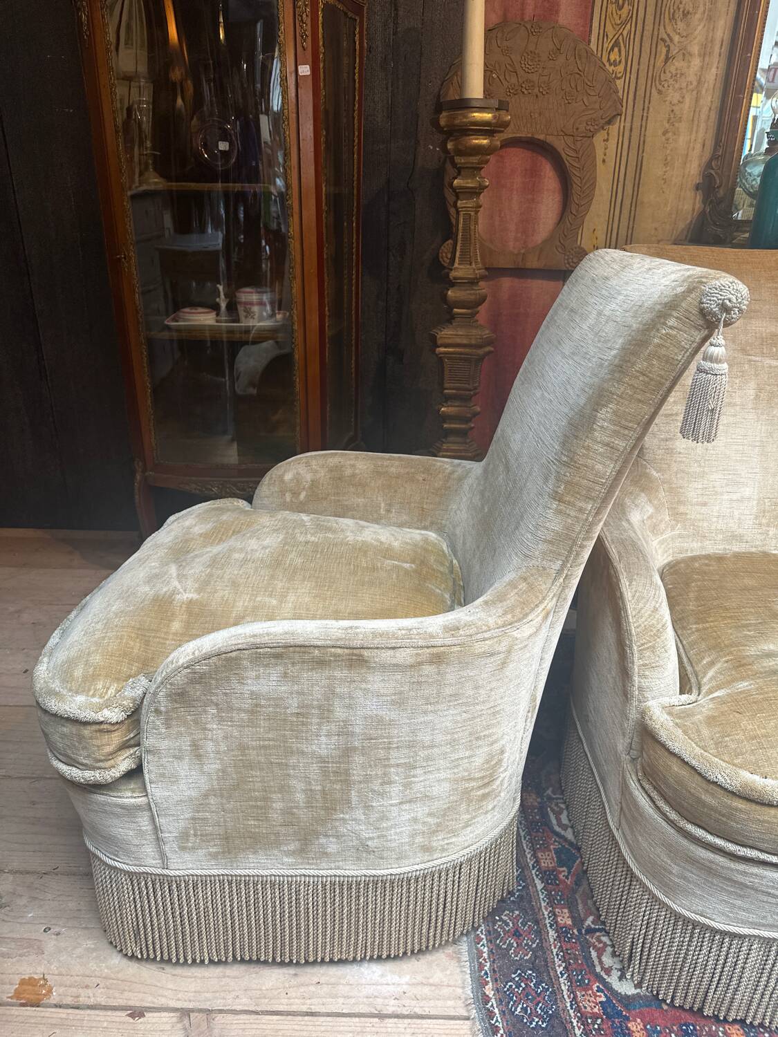 2 velvet armchairs