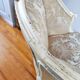 Fauteuil ancien bergère style Louis XV patiné