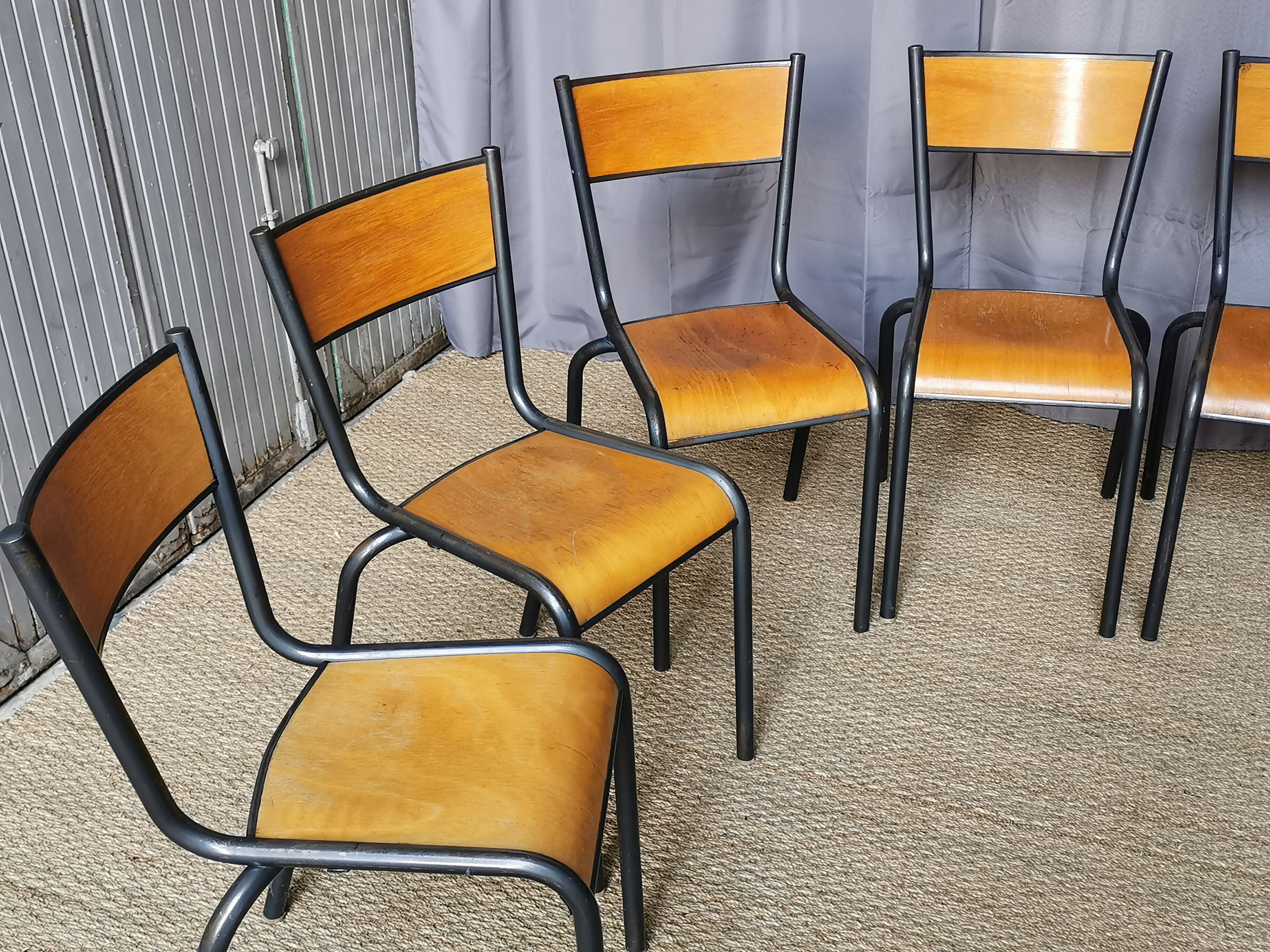 Lot of 18 vintage chairs "mullca"