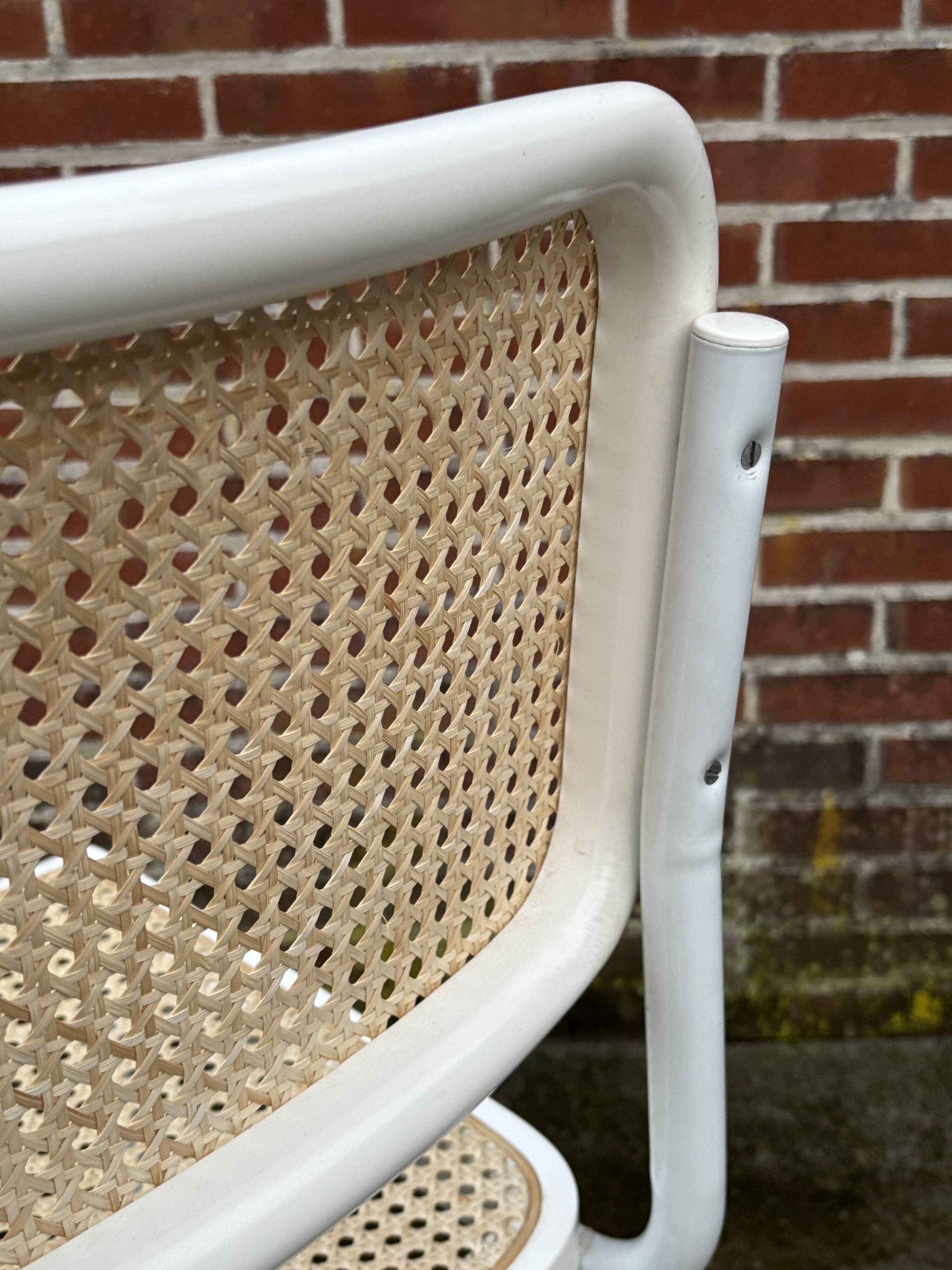 Cesca design chair b32 model in white