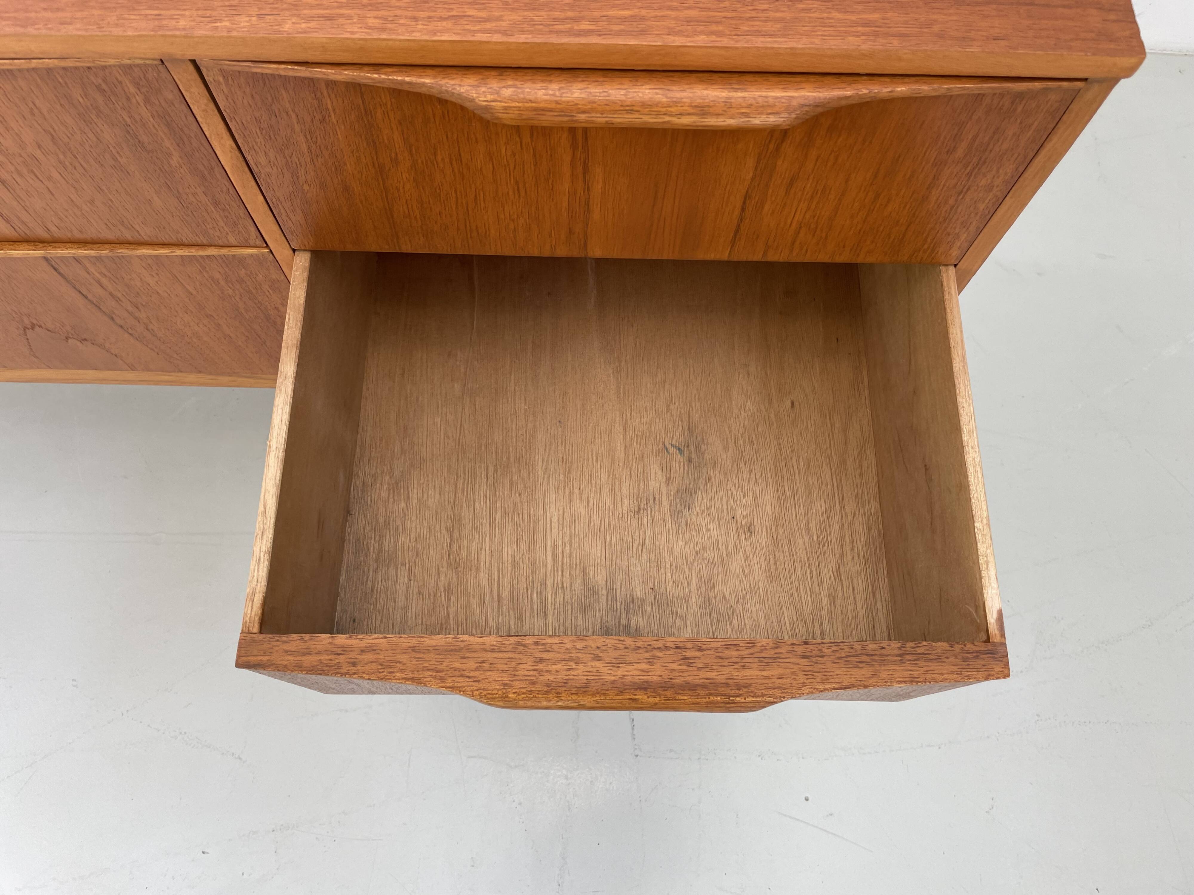 Vintage Austinsuite sideboard 1960's