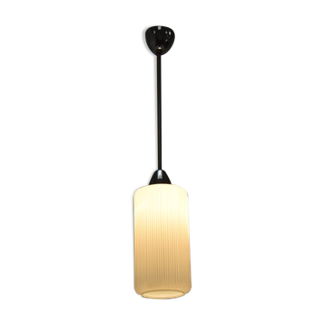 Suspension en verre du milieu du siècle années 1970.