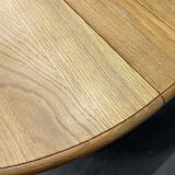 Black extendable classic dining table, 6/8 place settings