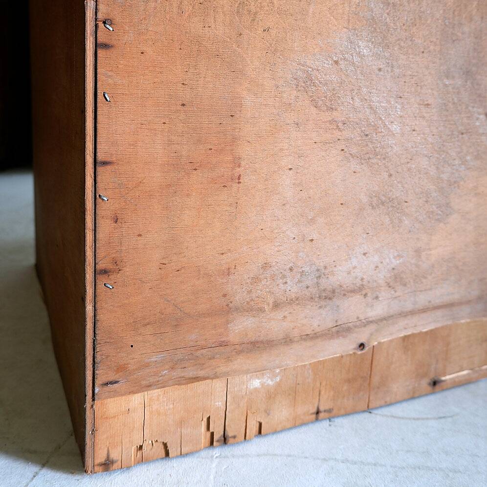 Industrial workshop furniture in pine with 10 drawers, circa 1940.