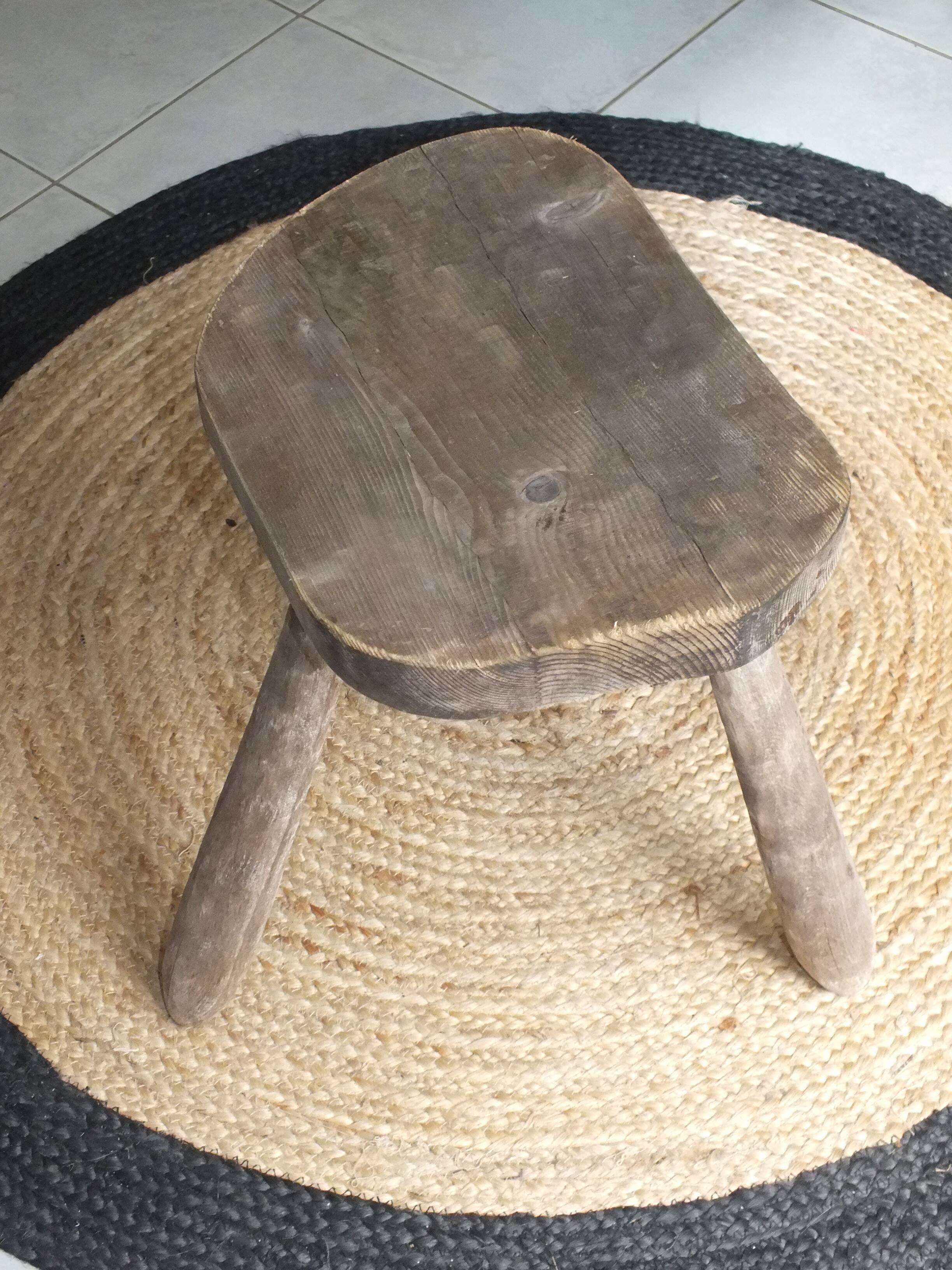 Brutalist tripod fir stool, 60s/70s
