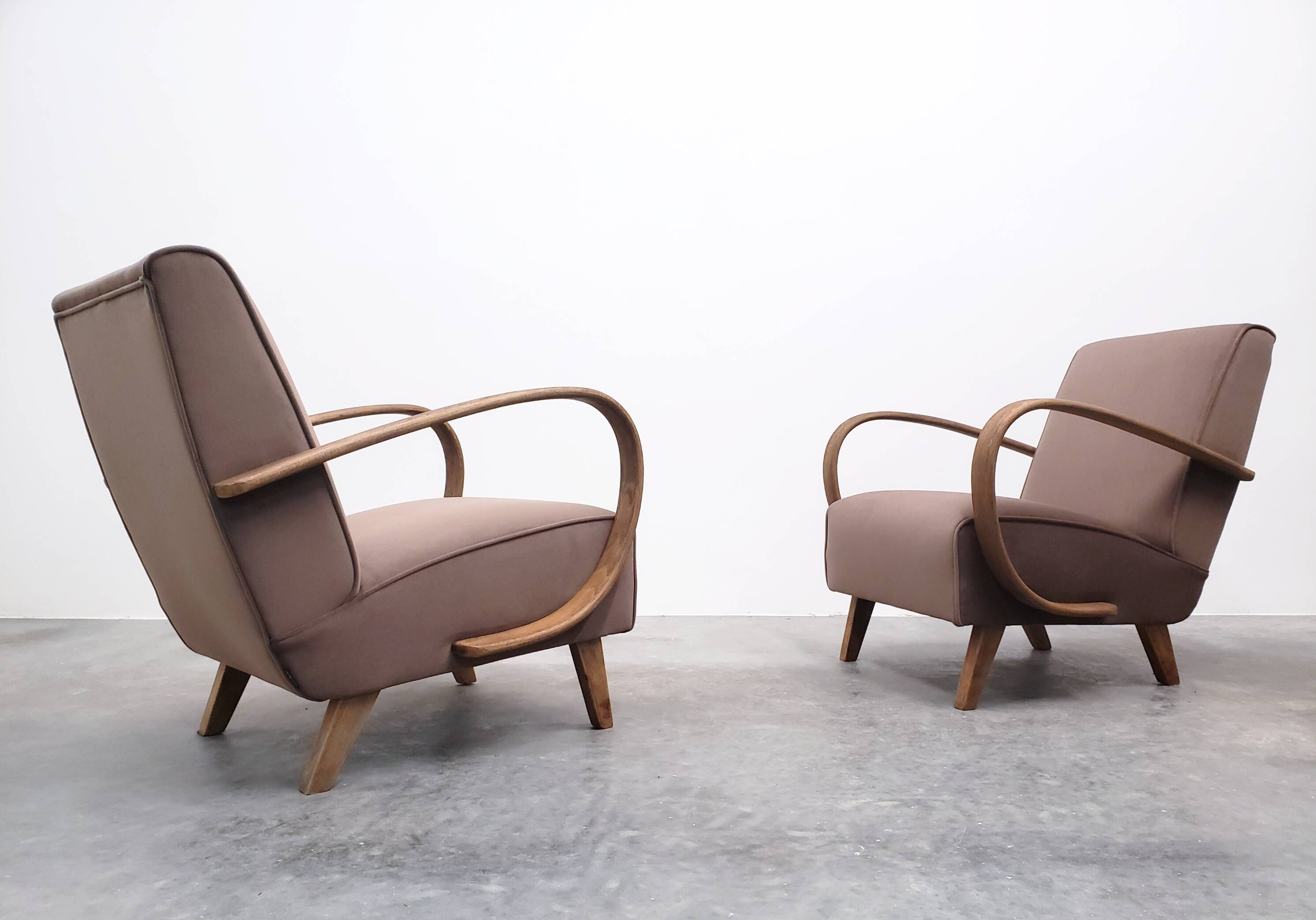 1930 Jindrich Halabala Bentwood Armchair in Dark Beige Velvet