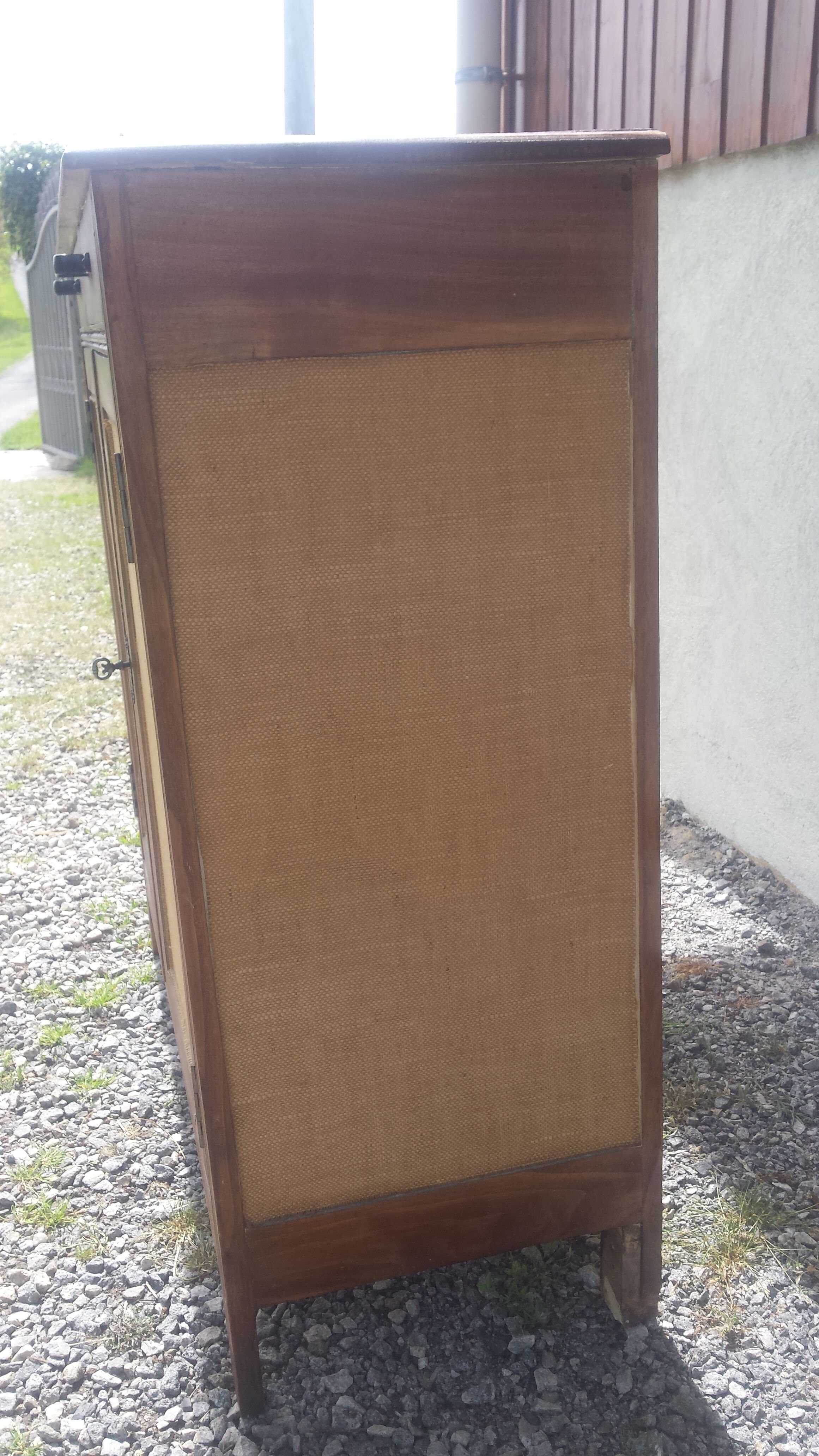 Buffet parisien, toile de jute