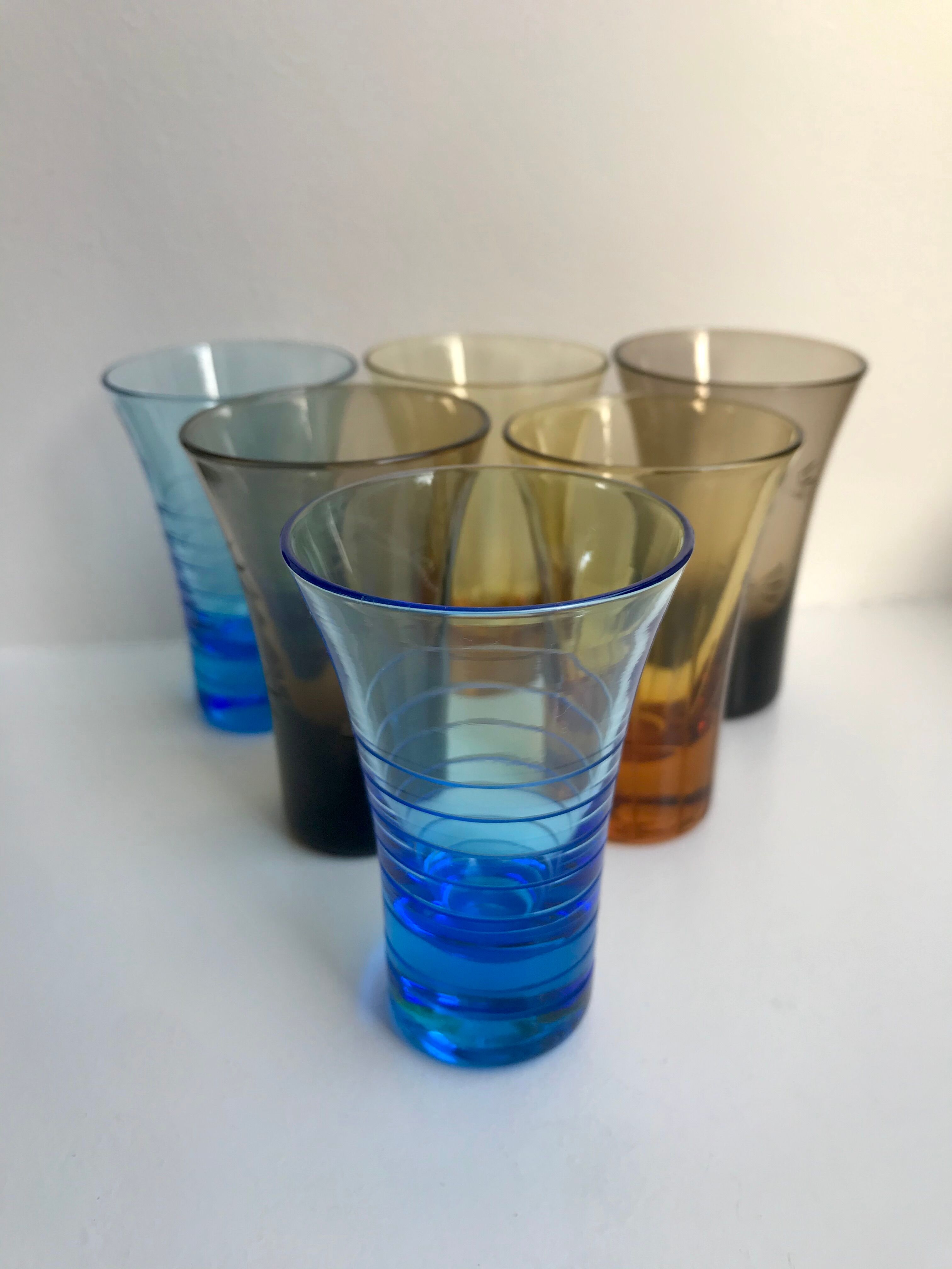 Set of 6 colored and engraved design shot glasses 60s-70s