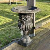 Pair of Medici cast-iron vases from the 1950s