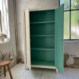 White and green cupboard