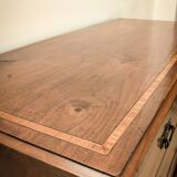 Commode quatre tiroirs avec marqueterie