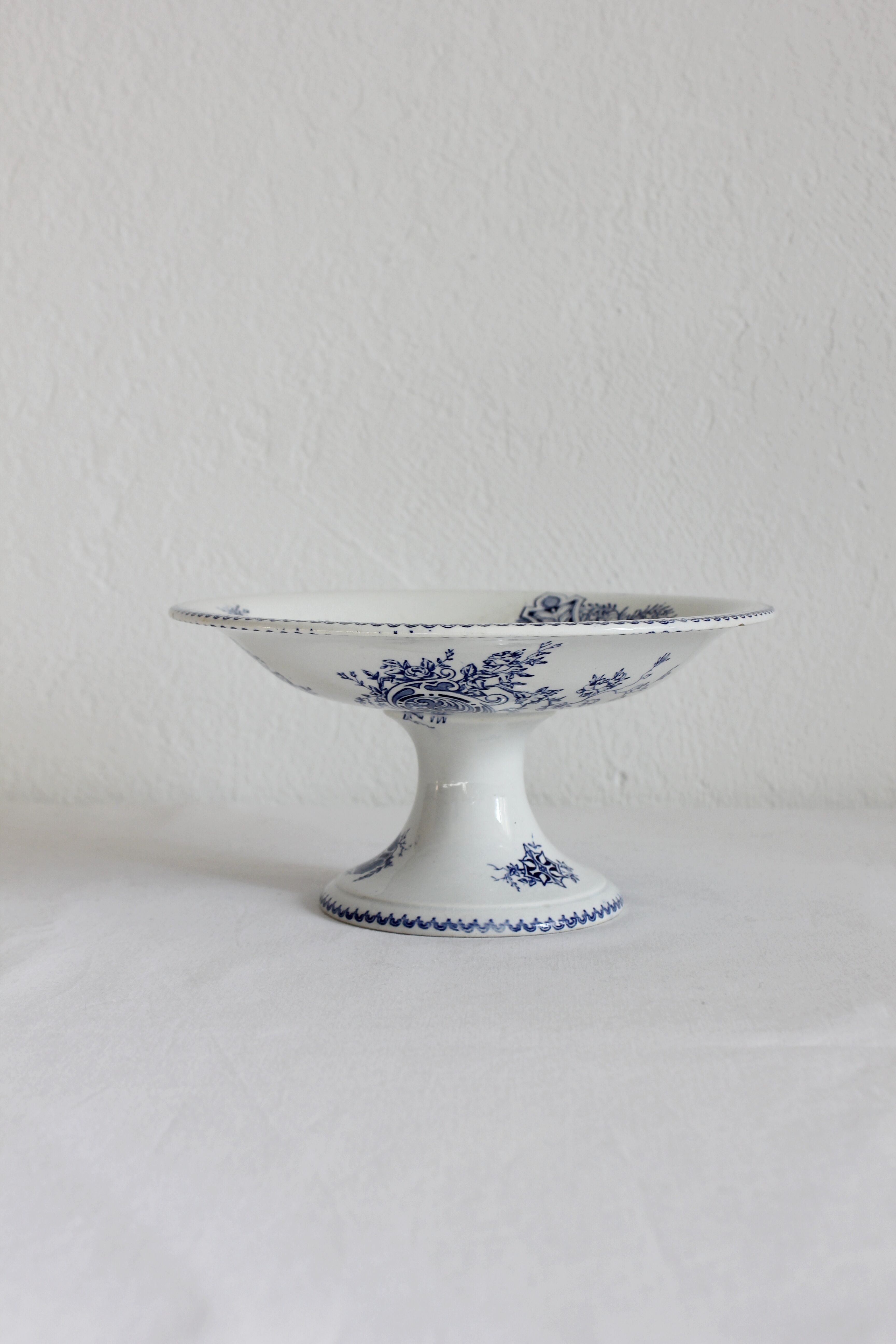Ironstone fruit bowl "cartouches" u&c sarreguemines