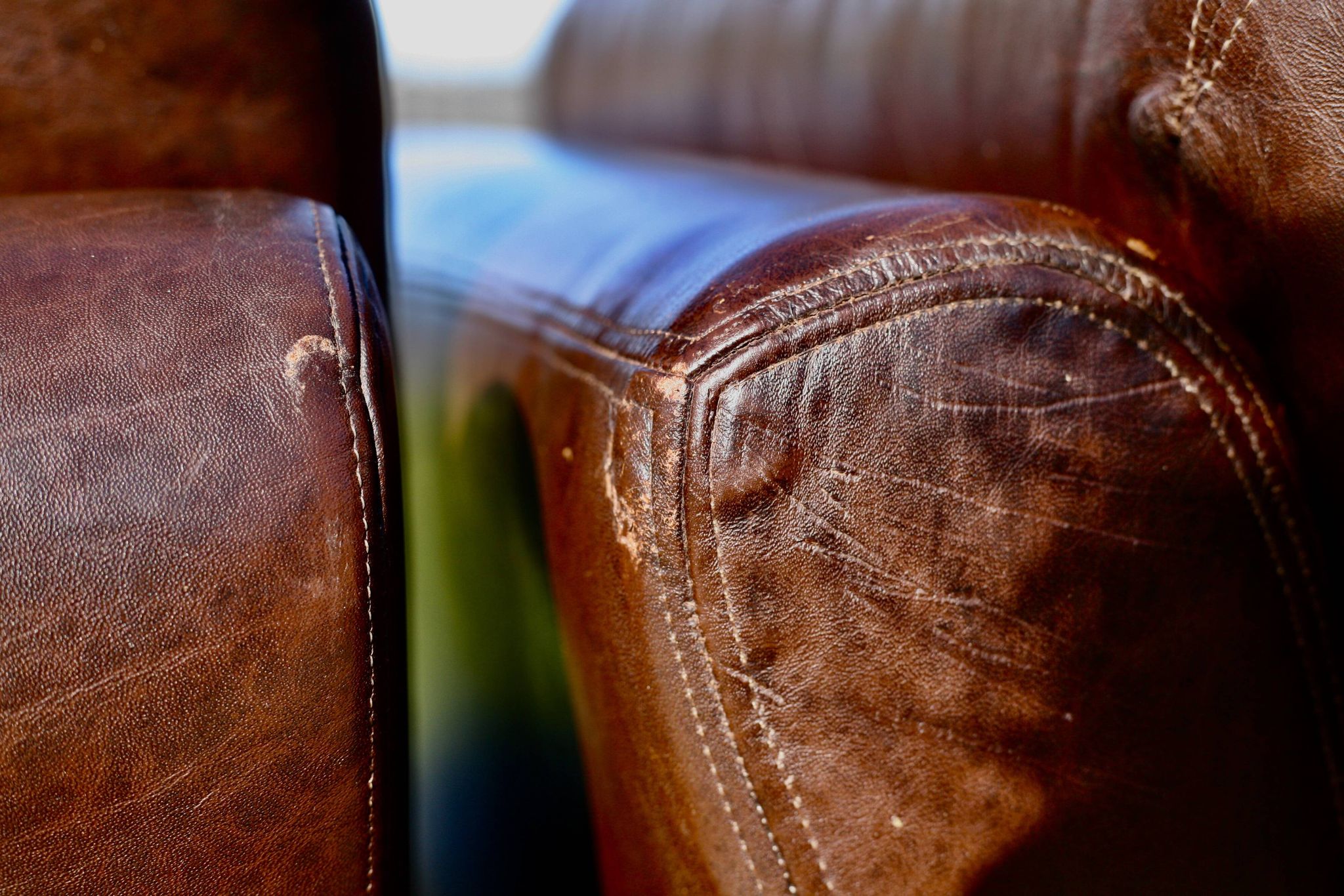 Modular sofa made up of 3 leather armchairs. Circa 1970