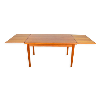 Table danoise en teck Henning Kjaernulf 1960