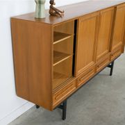 Buffet haut en chêne, design danois, années 1960, production : Danemark