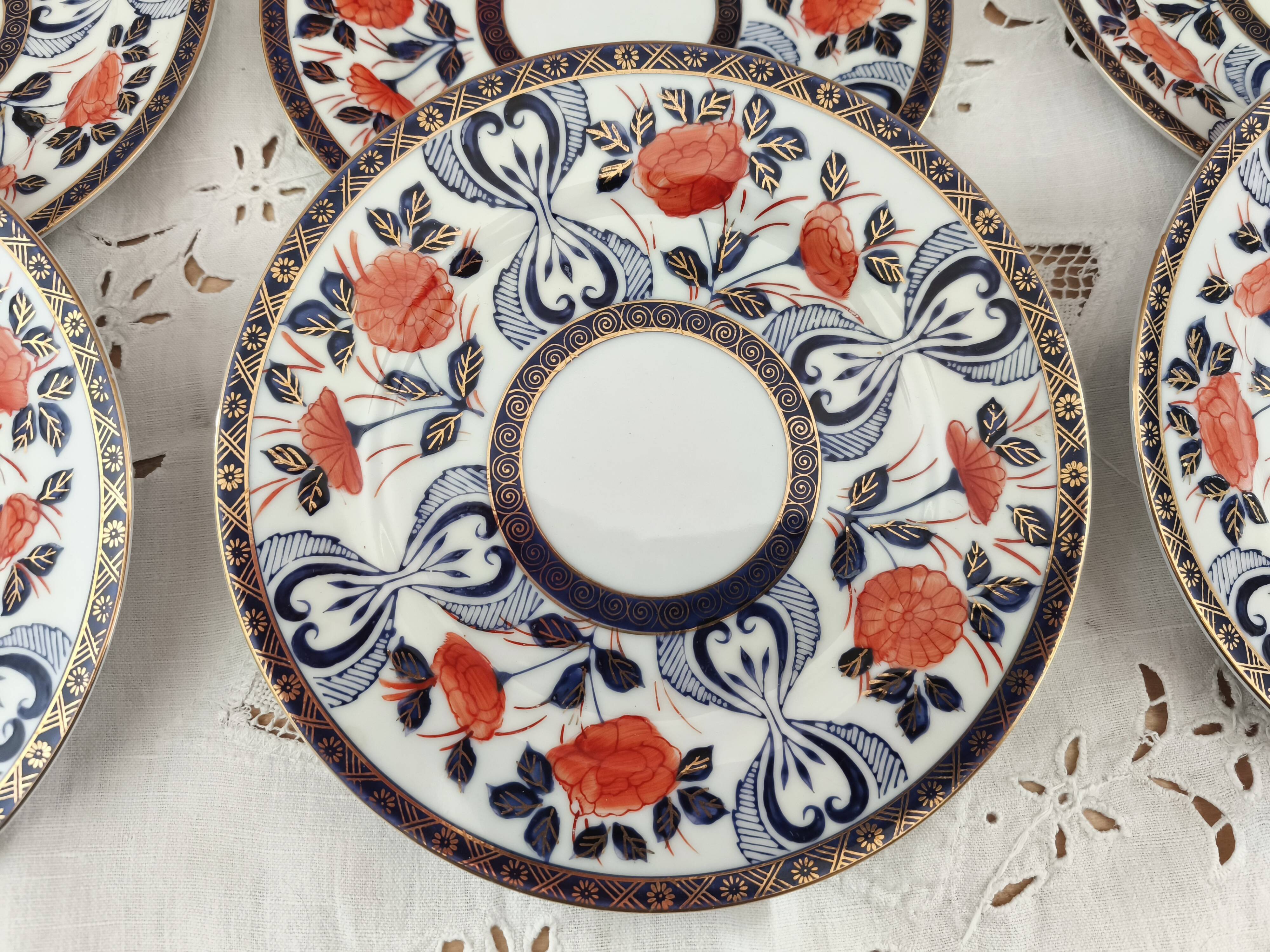 Set of 6 Japanese dessert plates with red, midnight blue and gold decor