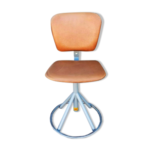 Chaise d'atelier bao