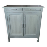 Green Parisian buffet