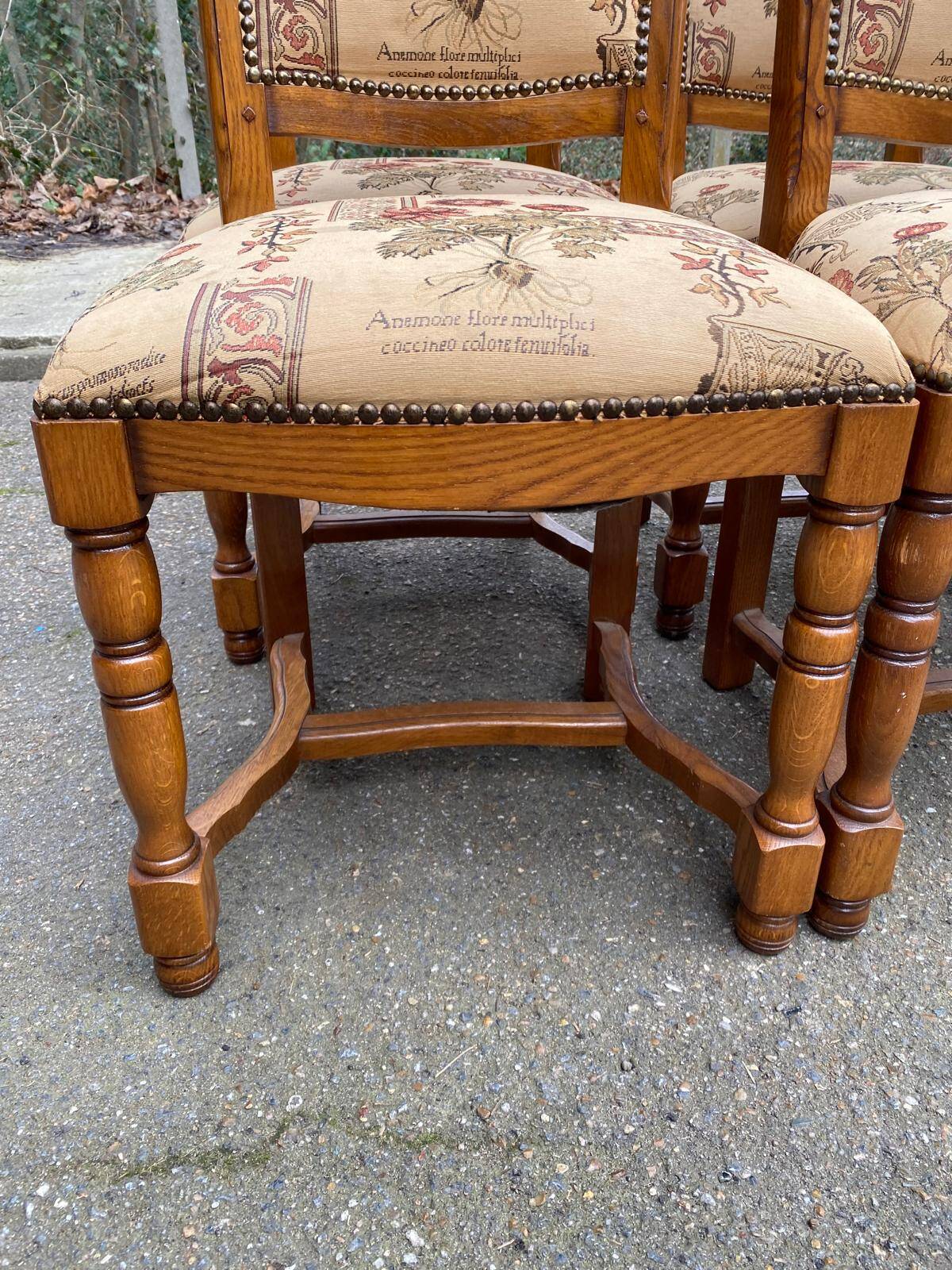 6 Louis XIII chairs in solid wood with floral fabric from the 20th century.