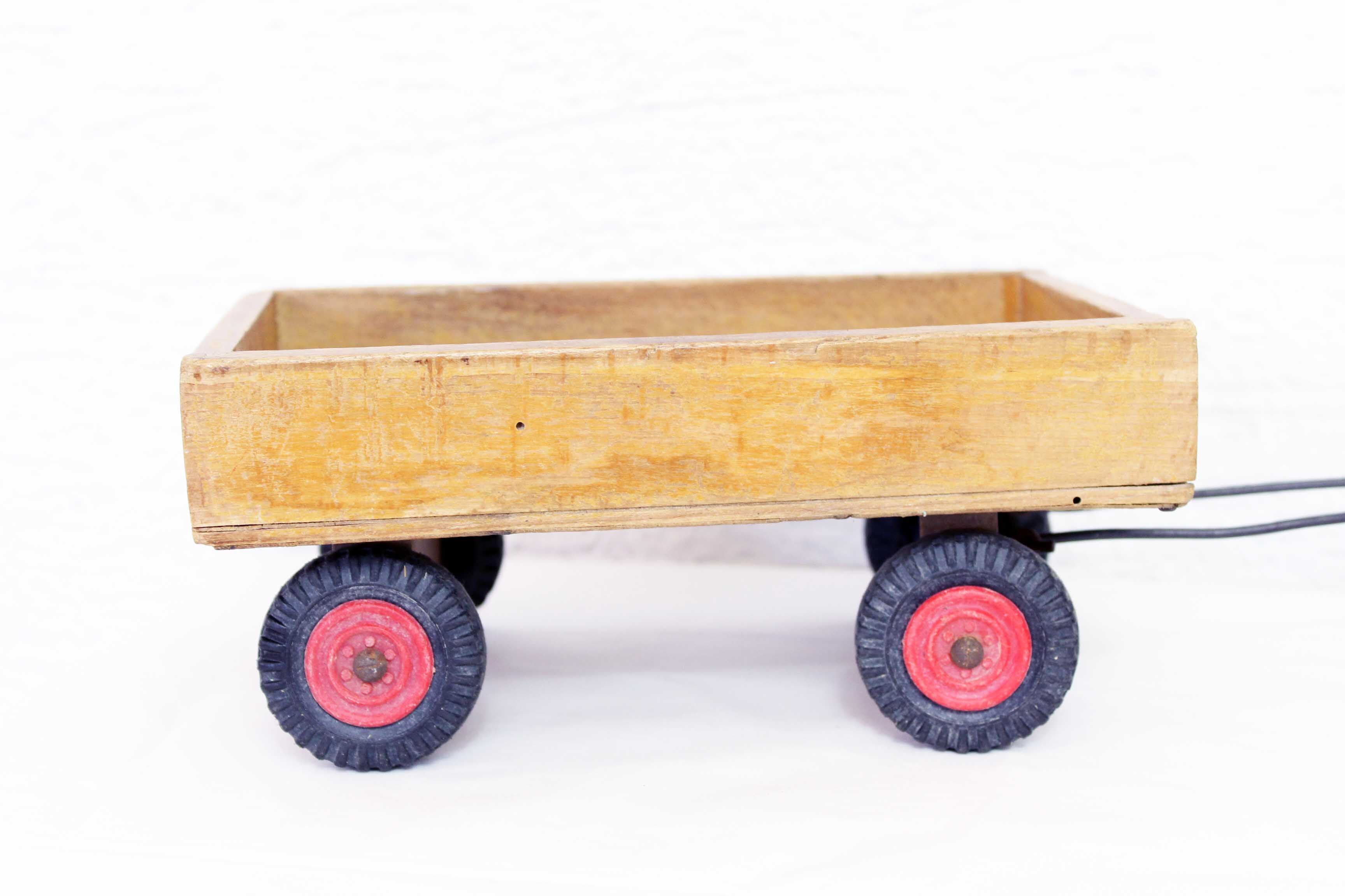 Authentic wooden toy label "Spielgut", Tractor and trailer