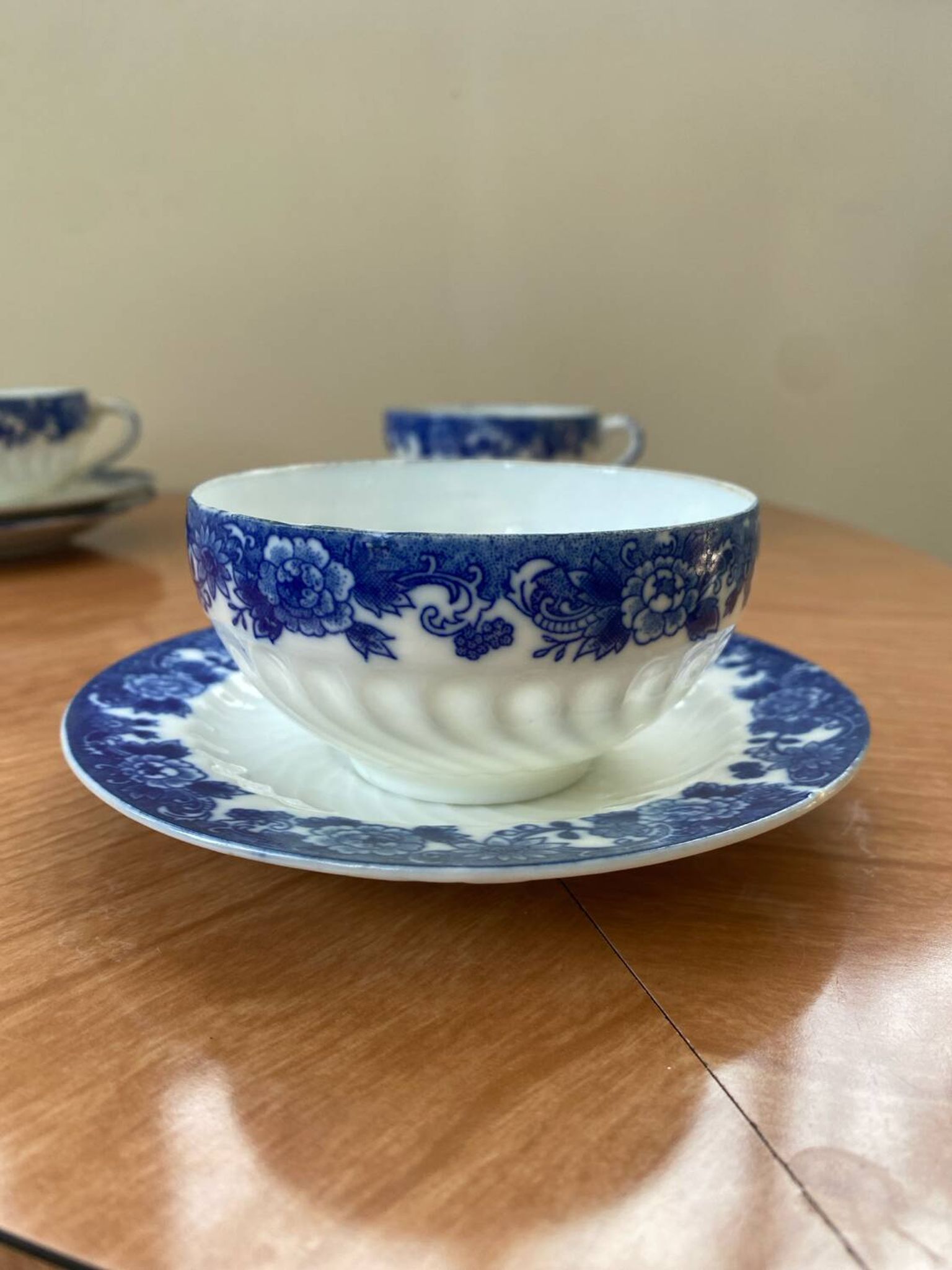 3 Japanese fine porcelain cups and saucers