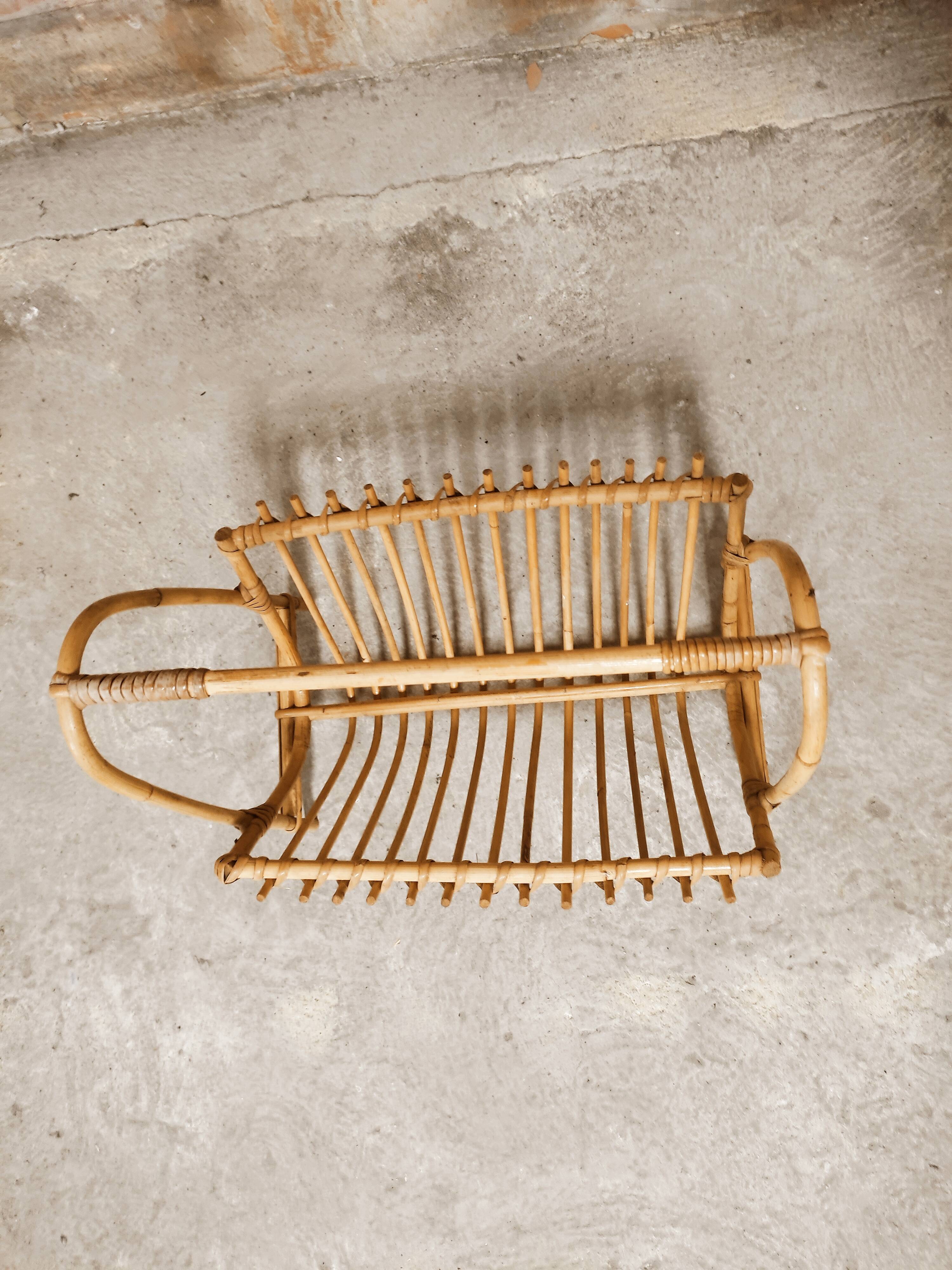 Porte revue années 60 en rotin