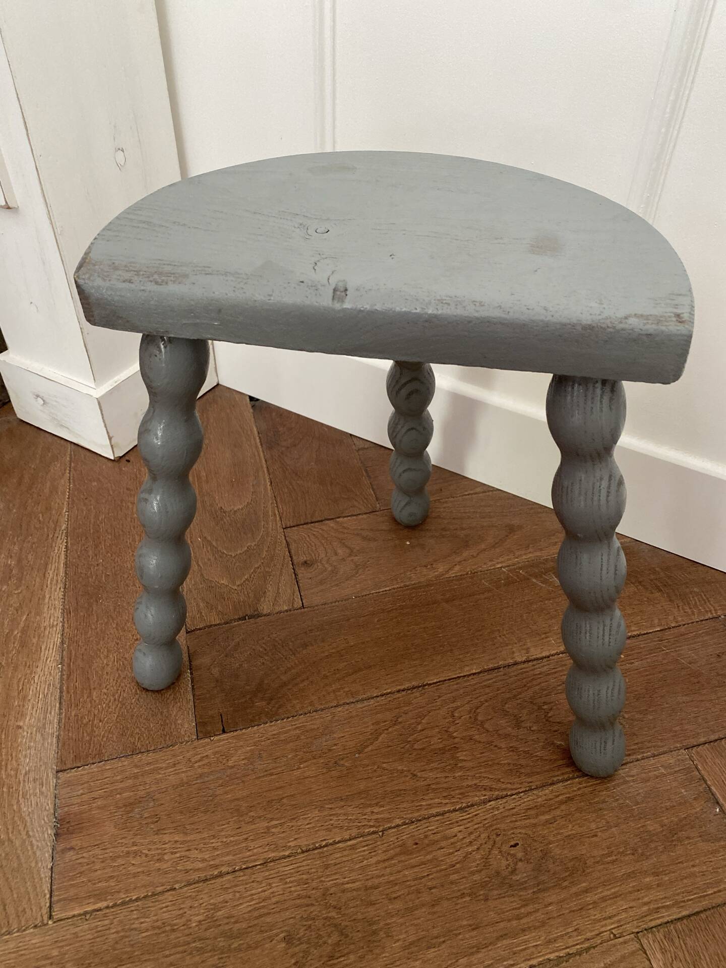 Vintage tripod stool
