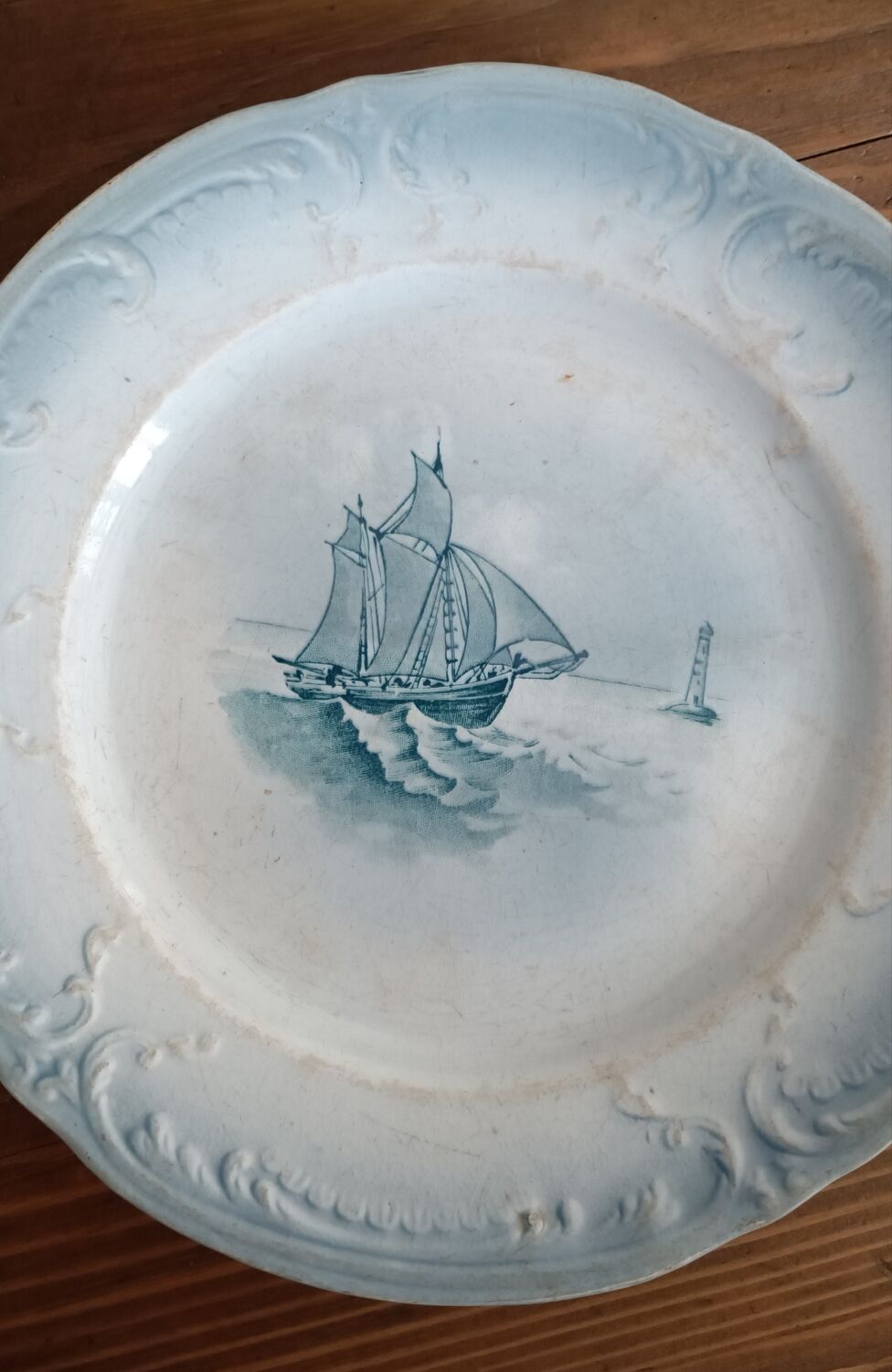 Part of the Saint Amand Dishes service, Sailboat decor