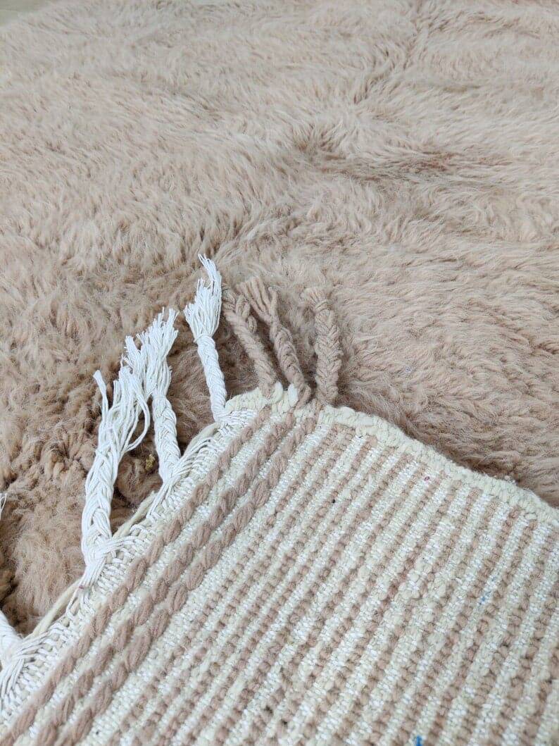 Handmade pure wool rug, size 1.5/2.5 m.