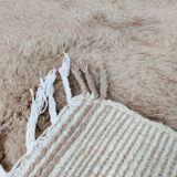 Handmade pure wool rug, size 1.5/2.5 m.
