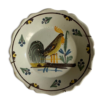 Plate of Nevers in earthenware late eighteenth century decoration of rooster on barrier