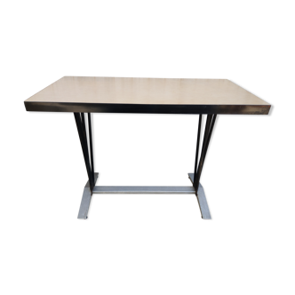 Bistro table, vintage cuisine
