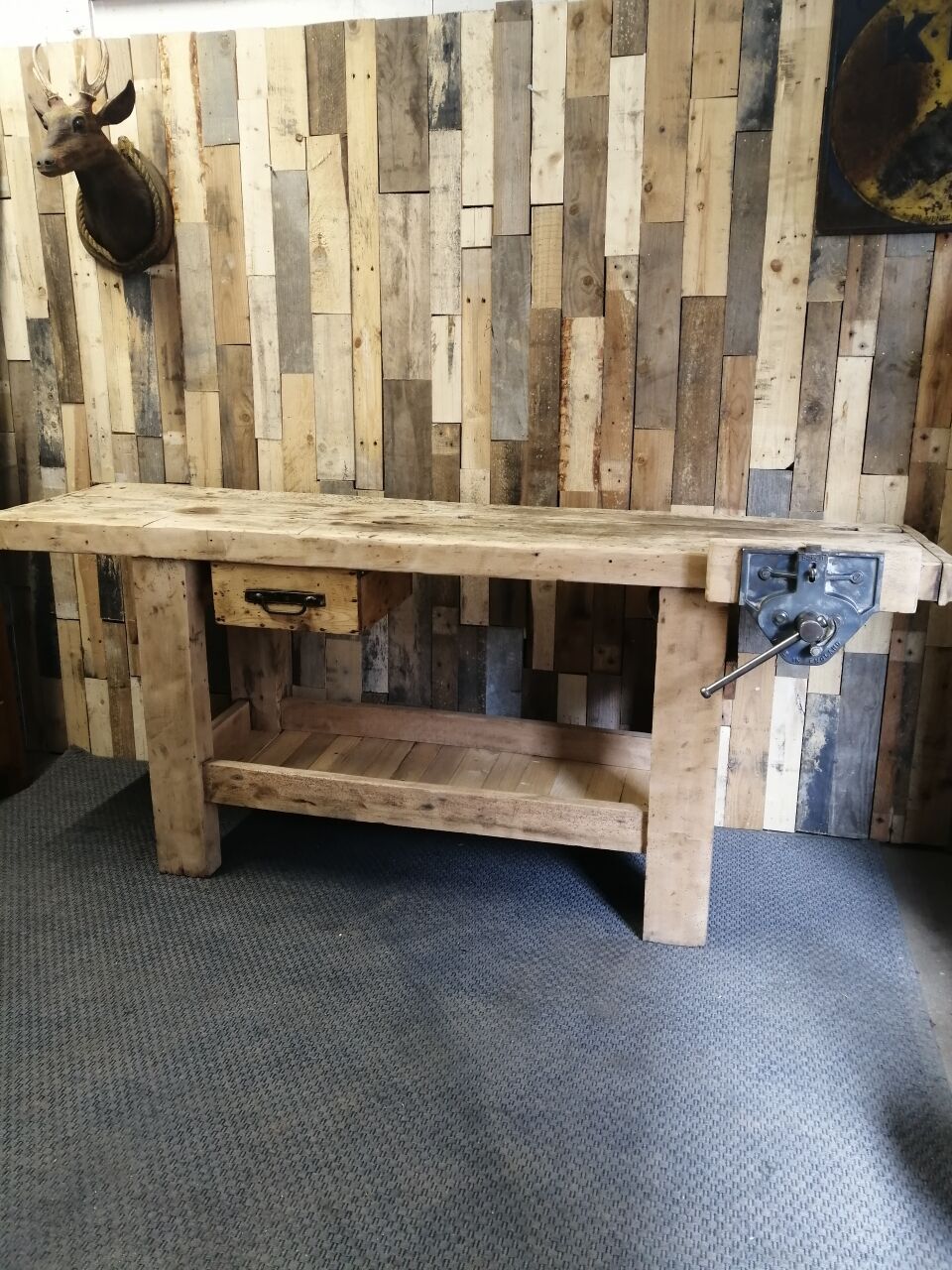 Carpenter's workbench