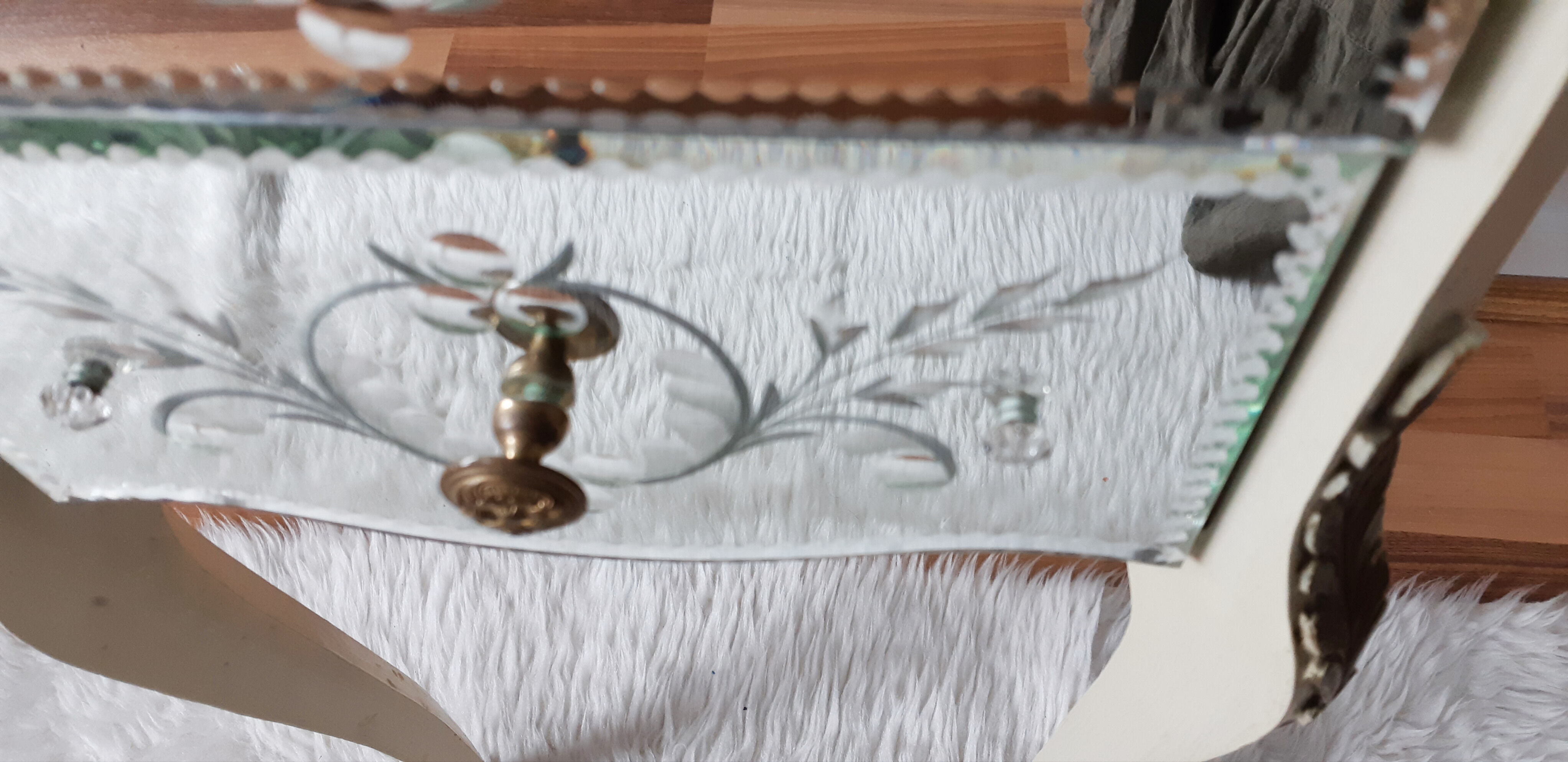 Mirror art deco bedside table