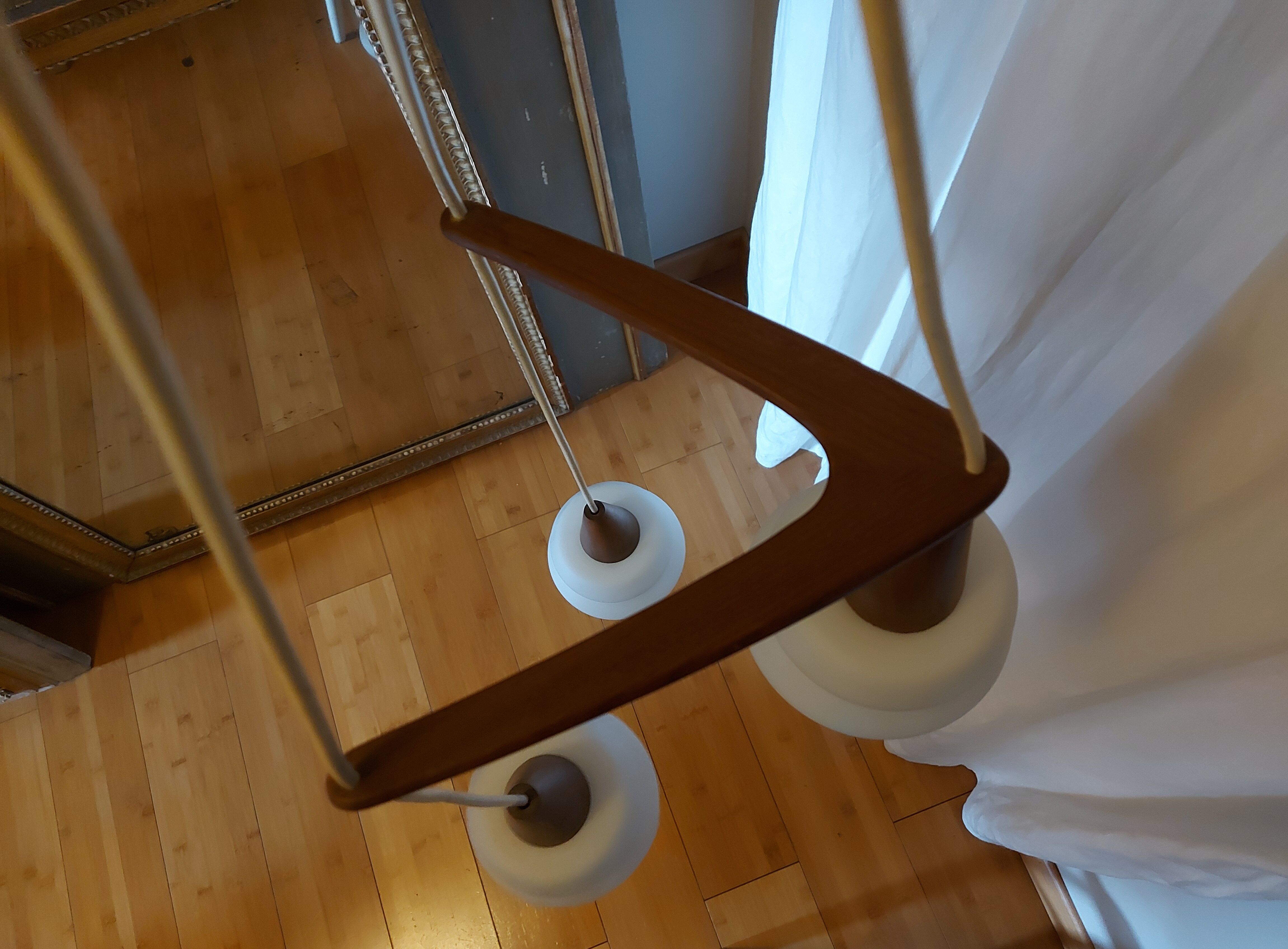 Large suspension boomerang teak , Philips design Louis Kalff ( 114 cm )